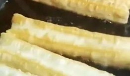 油条技术视频,一招一式解锁传统早餐美味